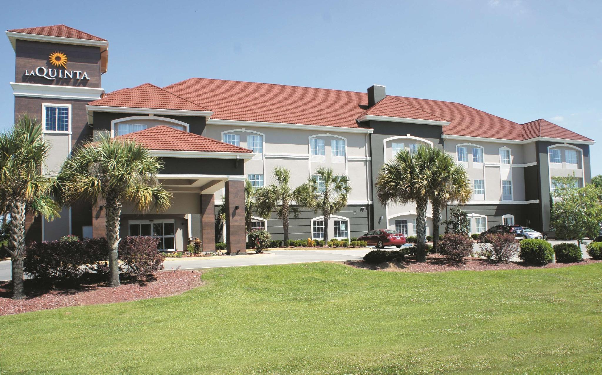 La Quinta By Wyndham Baton Rouge Denham Springs Hotel Exterior photo