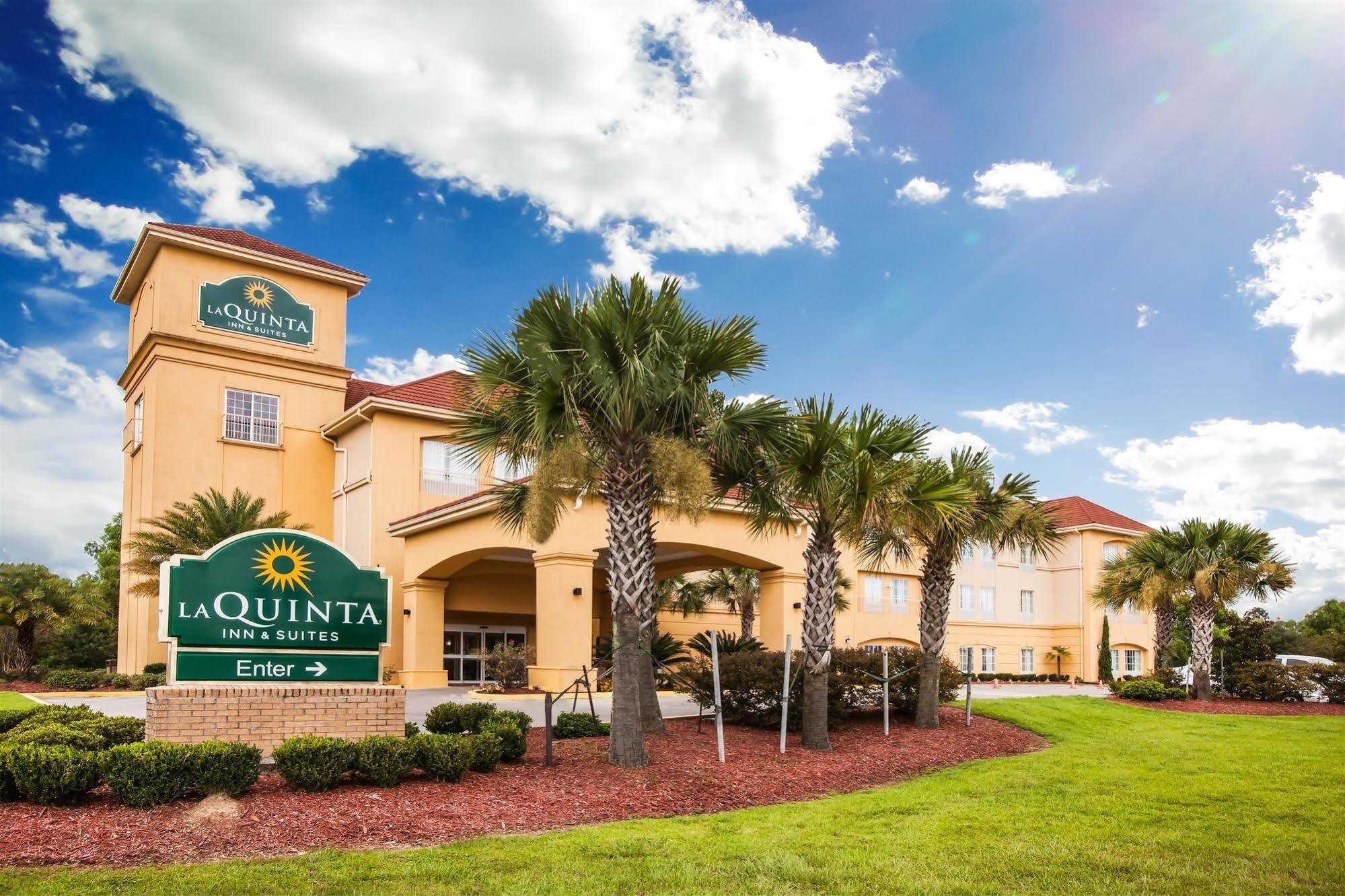 La Quinta By Wyndham Baton Rouge Denham Springs Hotel Exterior photo